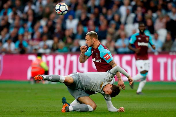 尤其是在下 尤其是在下